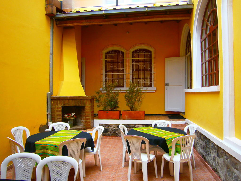 The Yellow House Quito Exteriör bild